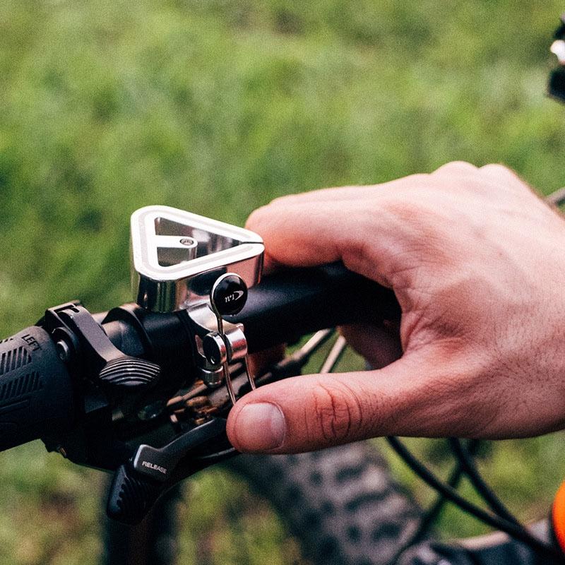 N+1 Mountain Bike Bell Universal Triangle Copper Bell, Color: Clip Ring Black