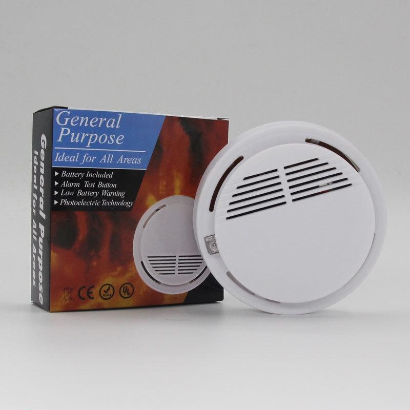SS-168 First Alert Battery-Operated Fire Smoke Alarm DetectorWhite
